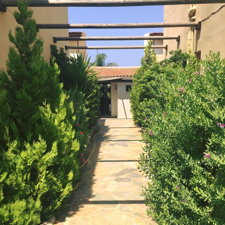 הרסוניסוס Petros Village מראה חיצוני תמונה