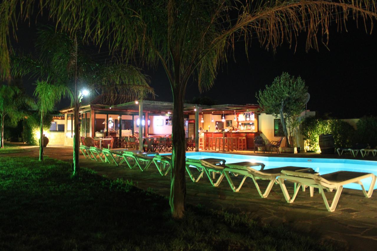 הרסוניסוס Petros Village מראה חיצוני תמונה