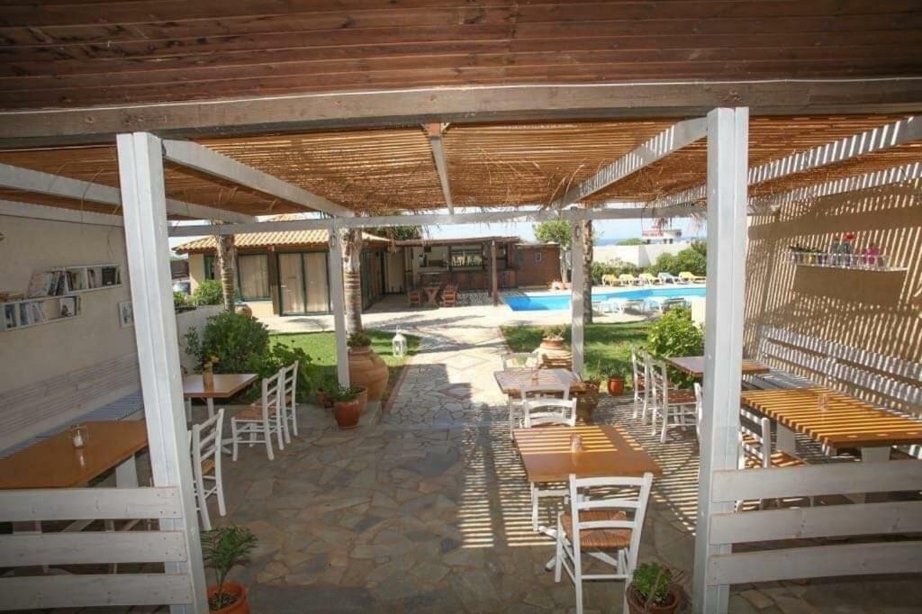 הרסוניסוס Petros Village מראה חיצוני תמונה